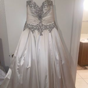 Allure wedding dress